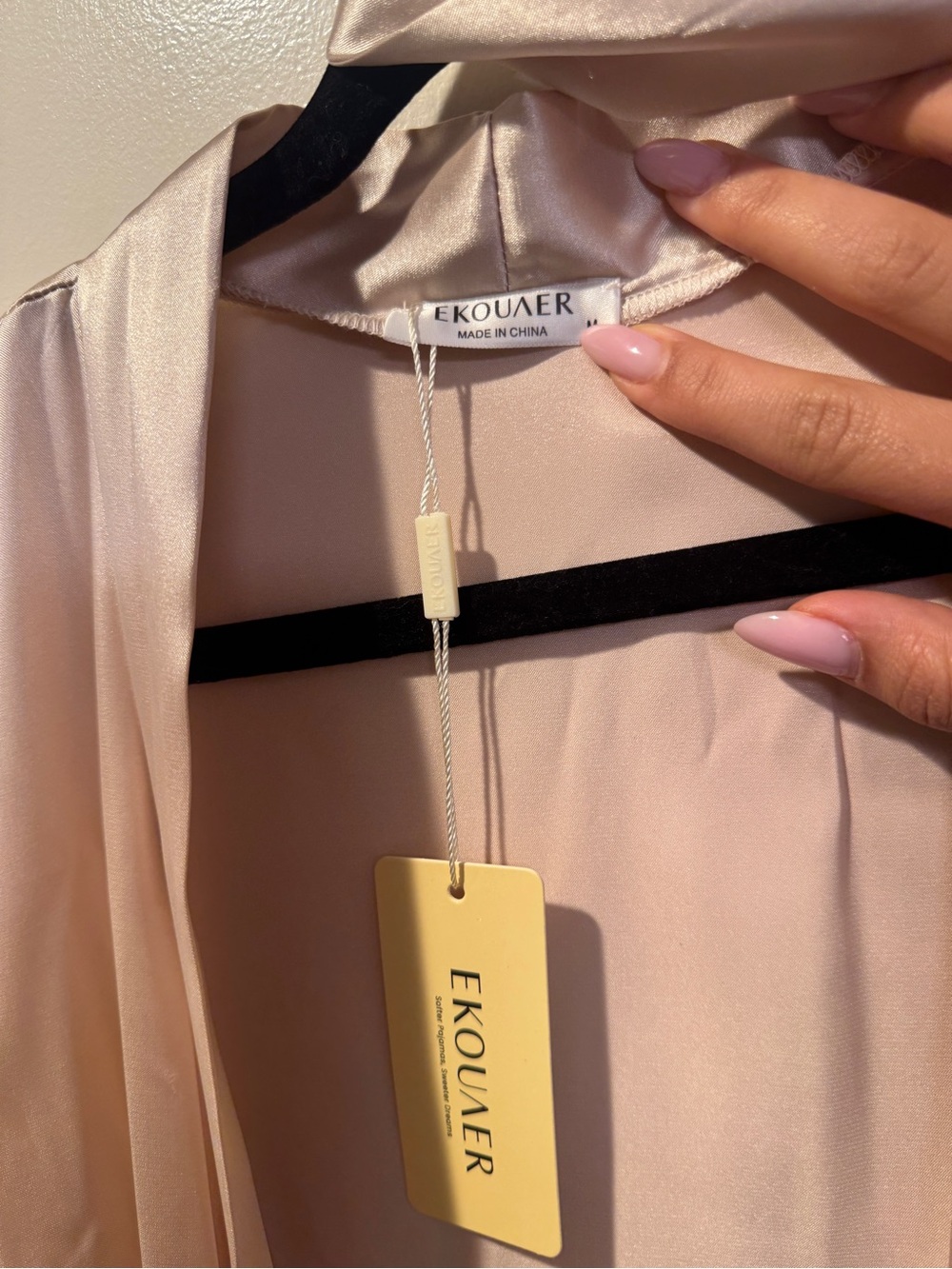 Ekouaer Satin Robe in Blush Pink